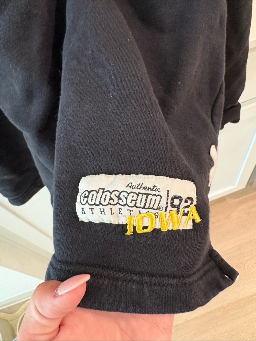 Colosseum Black Pullover with White Collar - Picture 3 of 4